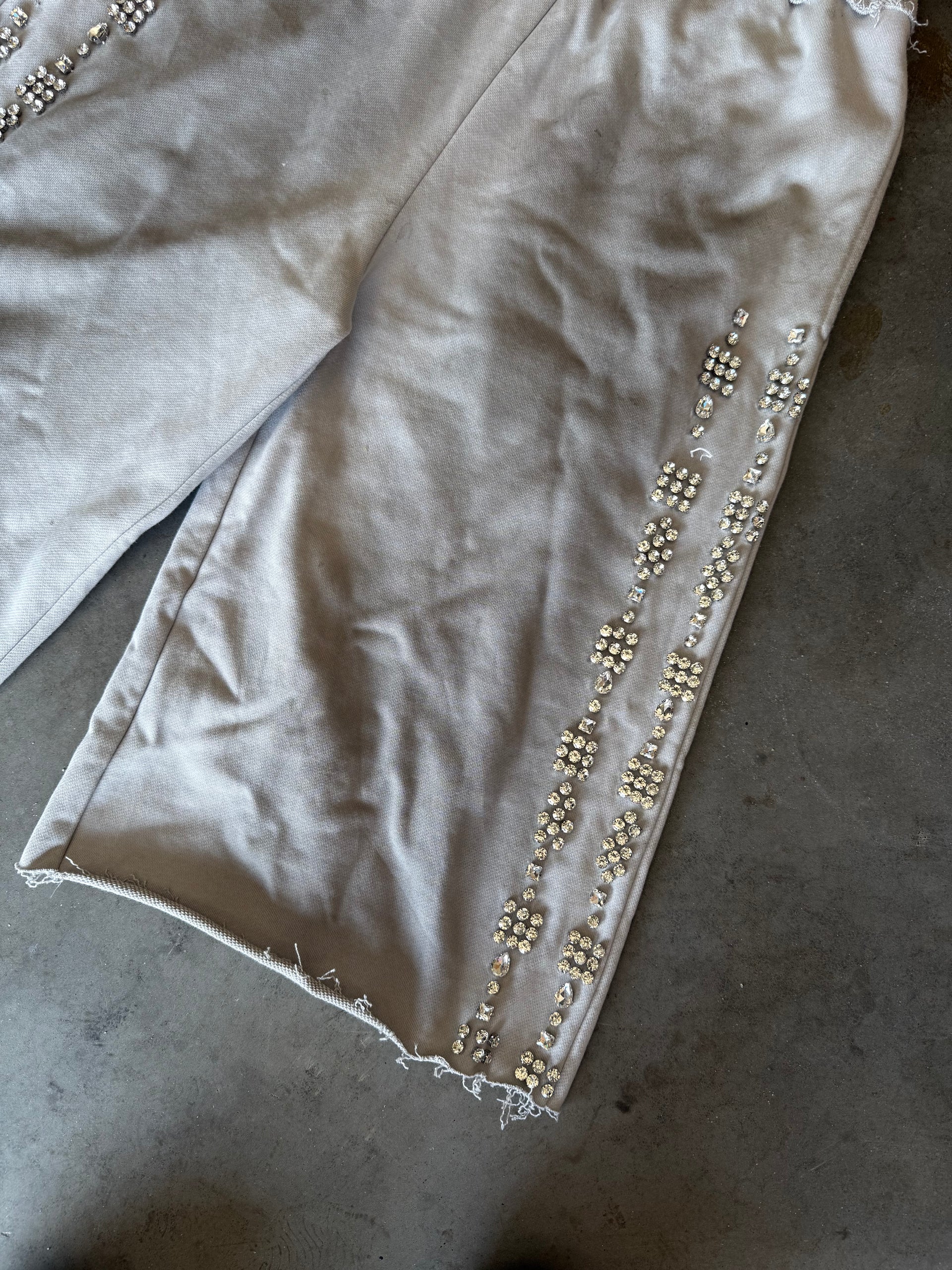 "GREY"  BAGGY  DIAMOND SWEATSHORTS